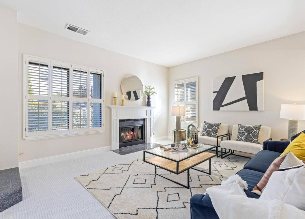 Townhouse for rent at 1661 Geary Rd, Walnut Creek, CA 94597