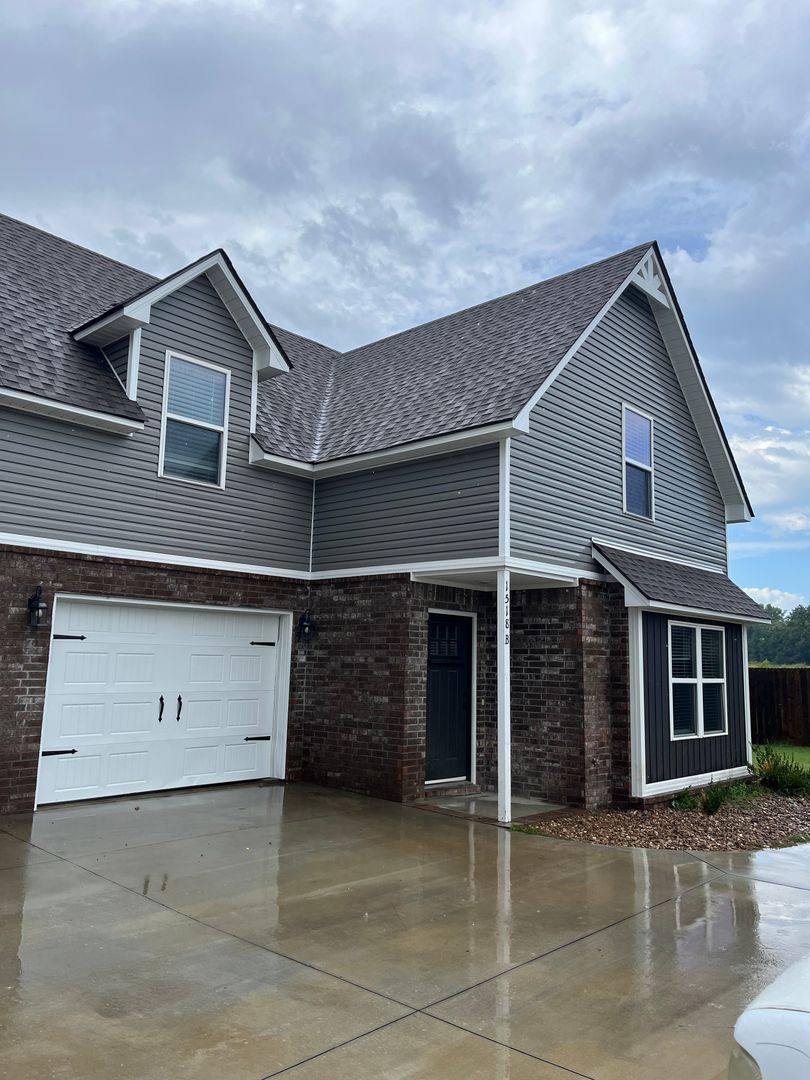 Townhouse for rent at 1518 Northridge Dr, Van Buren, AR 72956
