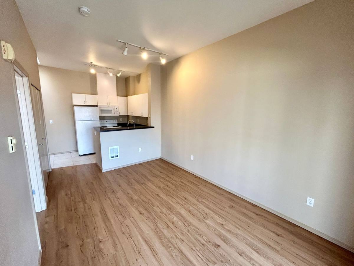 Condo for rent at 1323 Boren Ave, Seattle, WA 98101