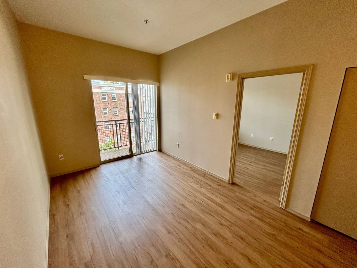 Condo for rent at 1323 Boren Ave, Seattle, WA 98101