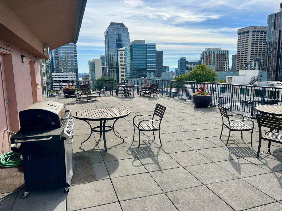 Condo for rent at 1323 Boren Ave, Seattle, WA 98101