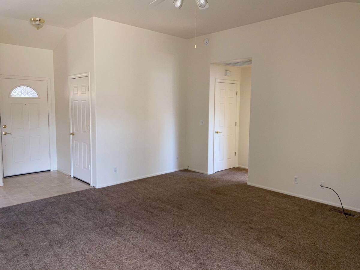 House for rent at 1999 NW Calkins, Roseburg, OR 97471