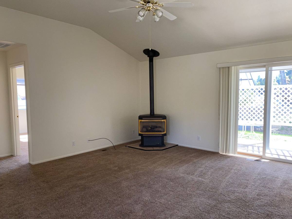 House for rent at 1999 NW Calkins, Roseburg, OR 97471