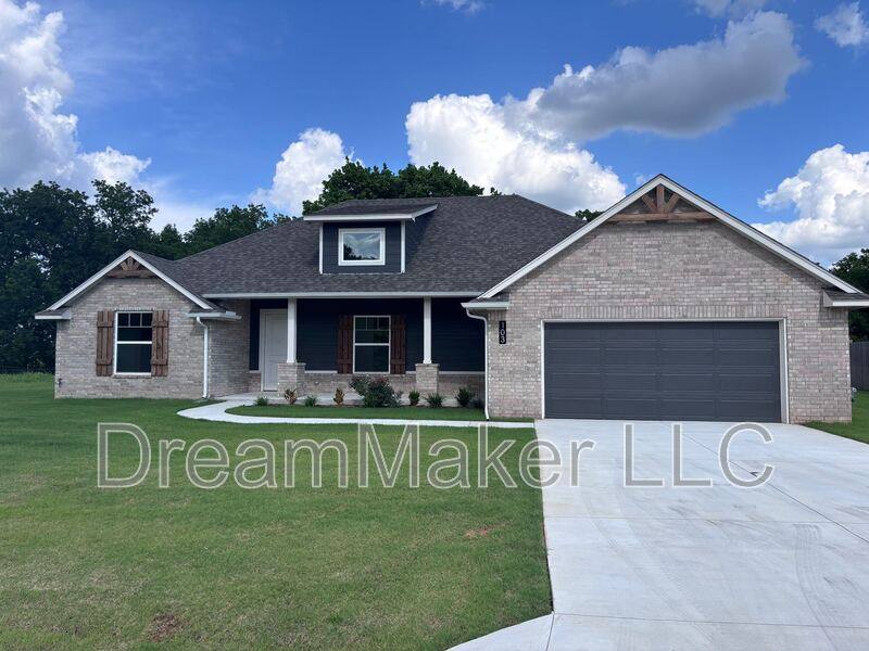 House for rent at 103 Trimble Dr, Shawnee, OK 74804