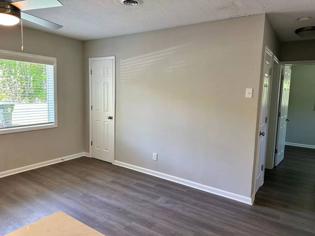 Apartment for rent at 709 Vance St, Mebane, NC 27302