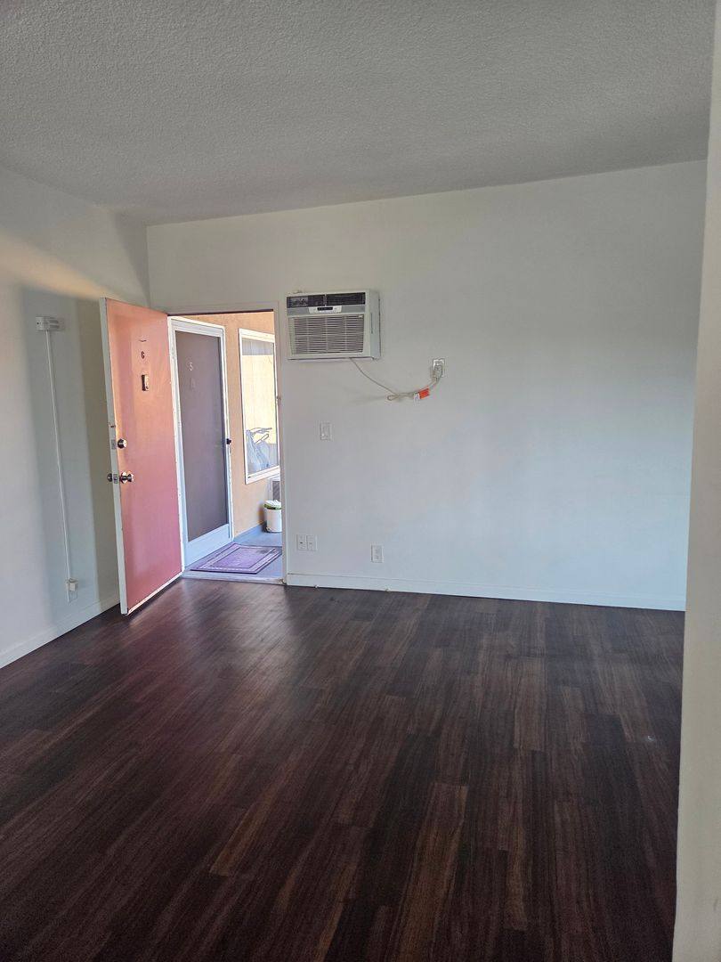 Apartment for rent at 2207 N Verdugo Rd, Glendale, CA 91208