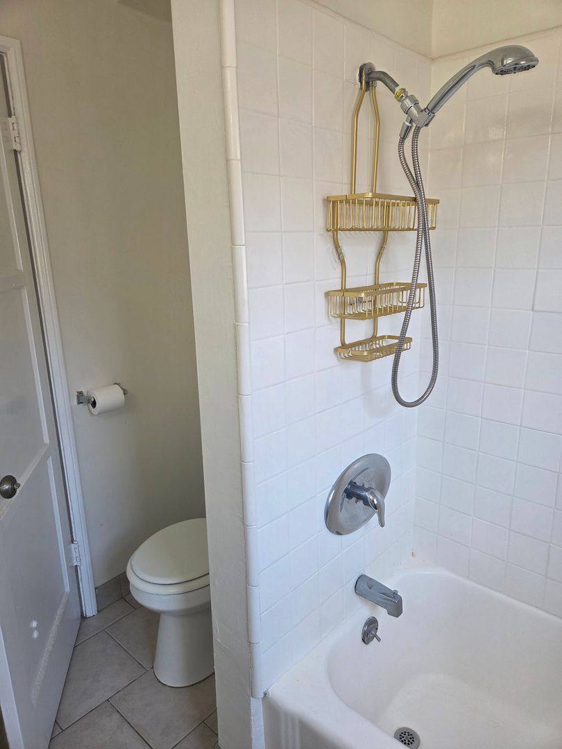Apartment for rent at 1914 No Verdugo Rd, Glendale, CA 91208