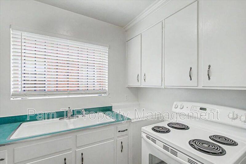 Apartment for rent at 736 E 45th St #1, Savannah, GA 31405
