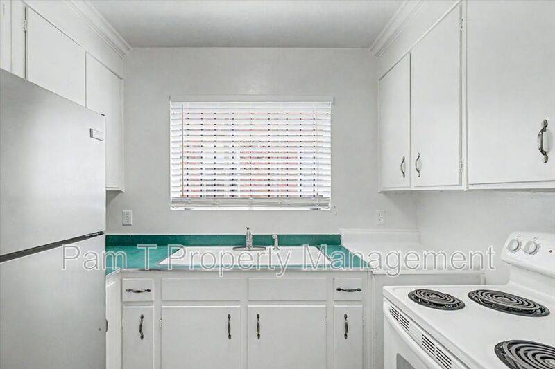Apartment for rent at 736 E 45th St #1, Savannah, GA 31405