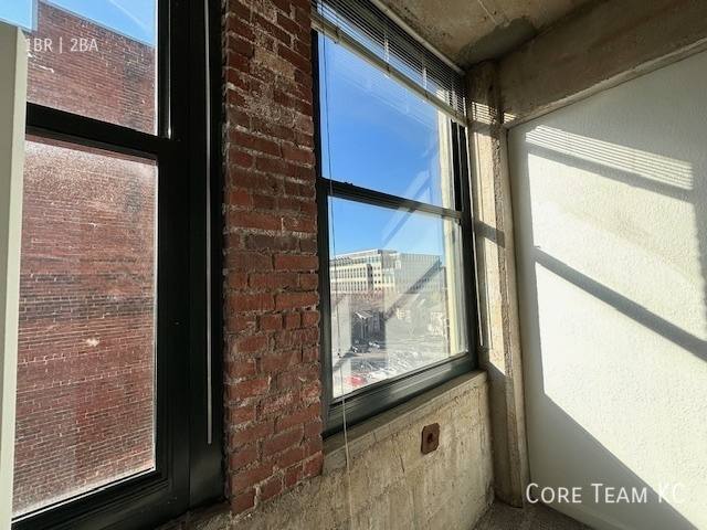 Apartment for rent at 934 Broadway Blvd, Kansas City, MO 64105