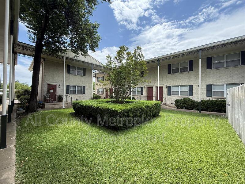 Apartment for rent at 10450 E NW Highway 103, Dallas, TX 75238