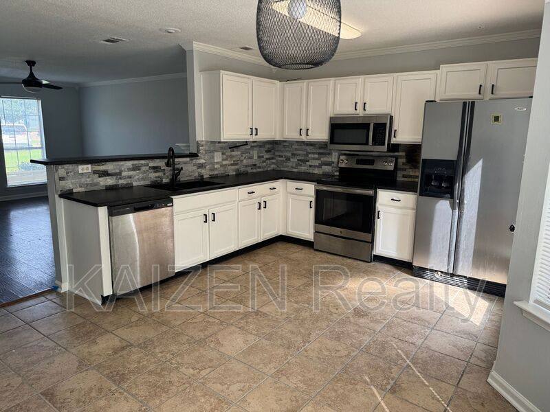 House for rent at 12607 Hunters Forest Cove, Olive Branch, MS 38654