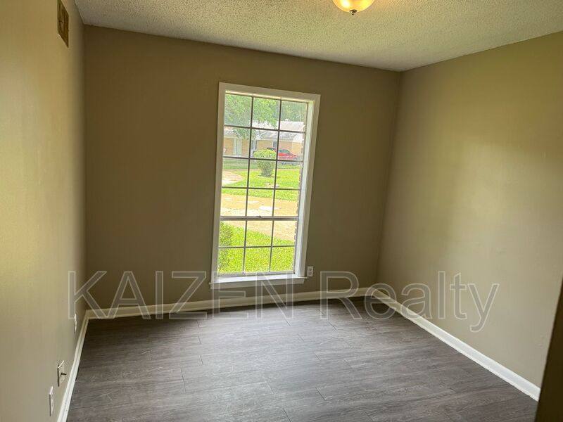 Apartment for rent at 2858 Phyllis Cove, Memphis, TN 38118