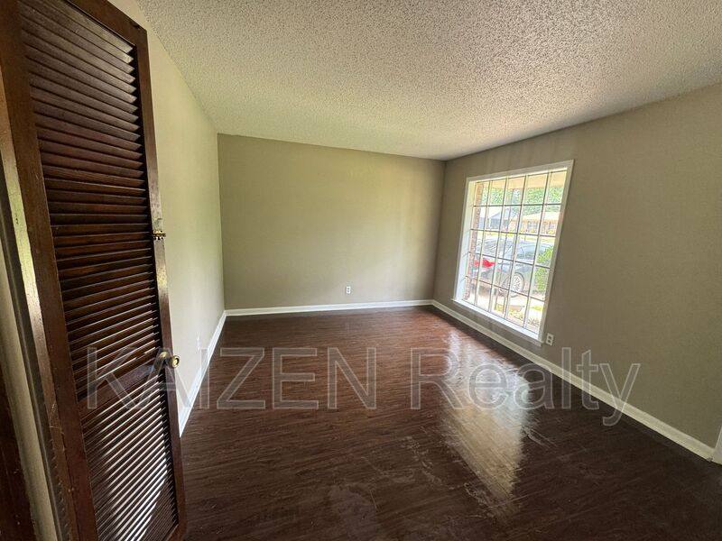 Apartment for rent at 2858 Phyllis Cove, Memphis, TN 38118