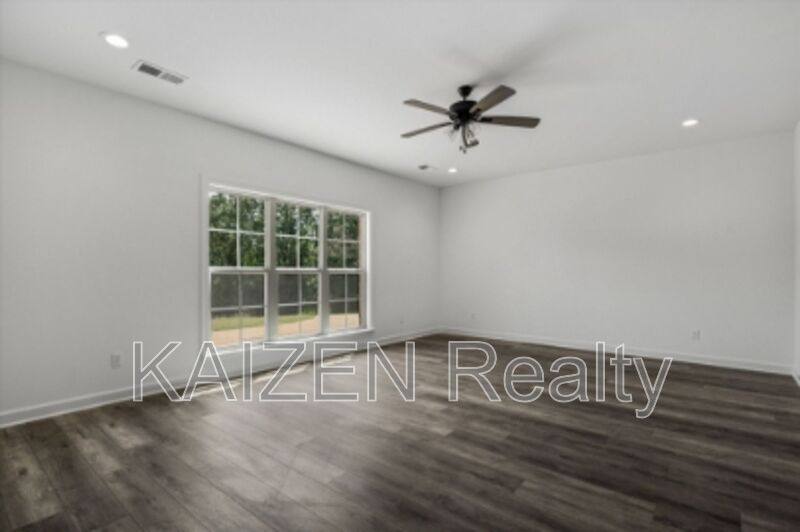House for rent at 57 Scattered Oaks Dr, Red Banks, MS 38661