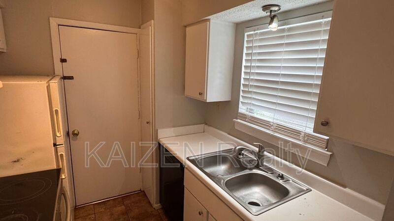 Apartment for rent at 6774 Enchanted Oak Place #4, Memphis, TN 38120