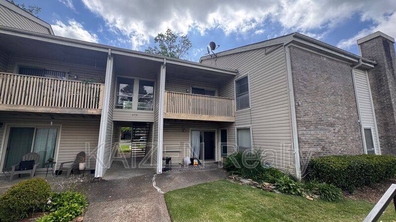 Apartment for rent at 6774 Enchanted Oak Place #4, Memphis, TN 38120