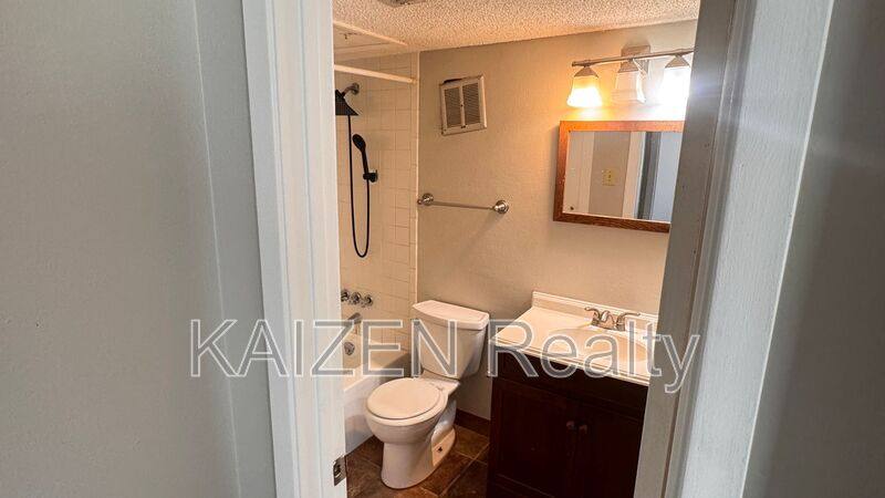 Apartment for rent at 6774 Enchanted Oak Place #4, Memphis, TN 38120