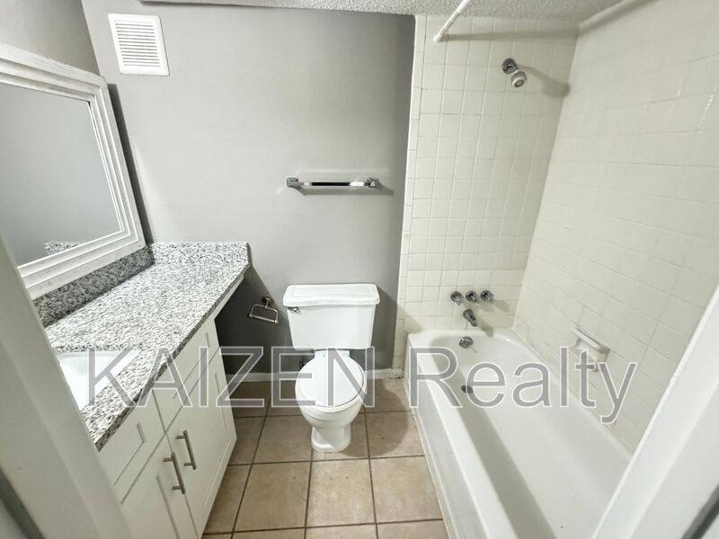 Condo for rent at 6747 Quail Hollow Court #2, Memphis, TN 38120