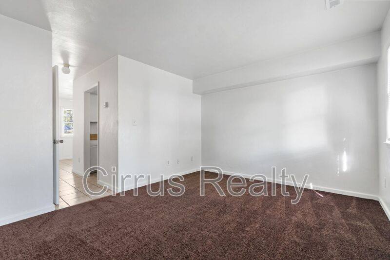 Townhouse for rent at 98 Francis St, Portsmouth, VA 23702