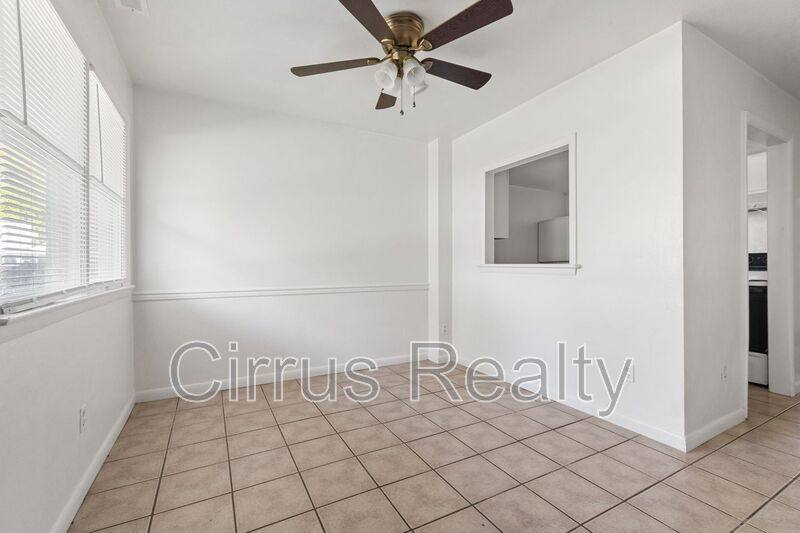 Townhouse for rent at 98 Francis St, Portsmouth, VA 23702