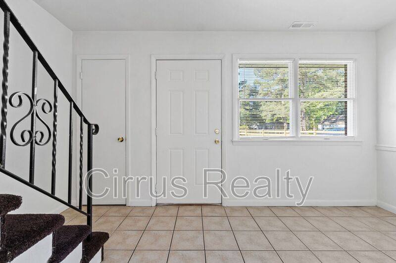 Townhouse for rent at 98 Francis St, Portsmouth, VA 23702