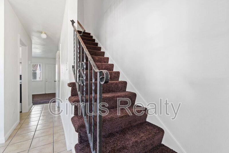 Townhouse for rent at 98 Francis St, Portsmouth, VA 23702
