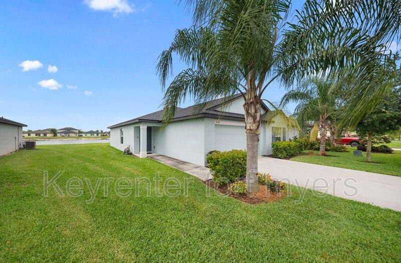 House for rent at 4216 Villa Rapallo Way, North Fort Myers, FL 33917