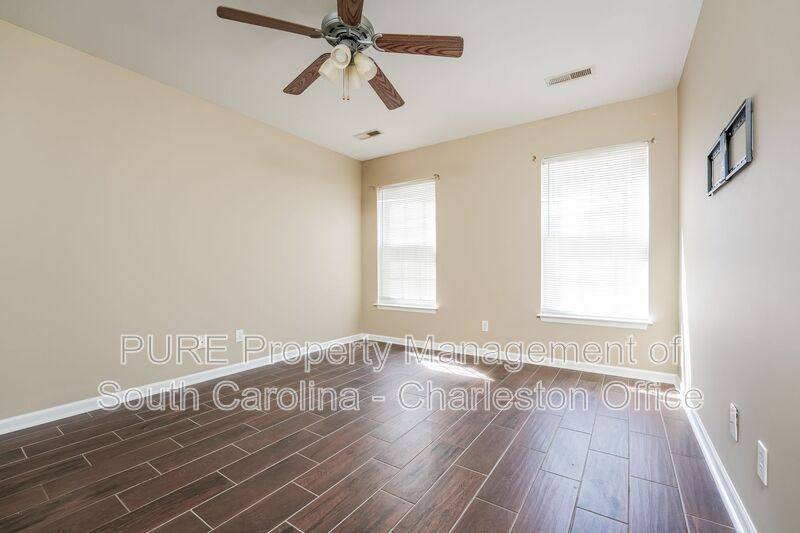 House for rent at 4821 Oak Leaf Rd, Summerville, SC 29485