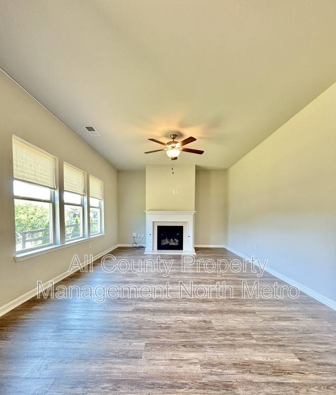 House for rent at 212 Creek View Place, Canton, GA 30114
