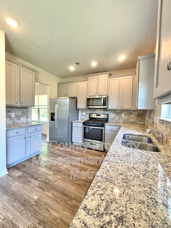 House for rent at 212 Creek View Place, Canton, GA 30114