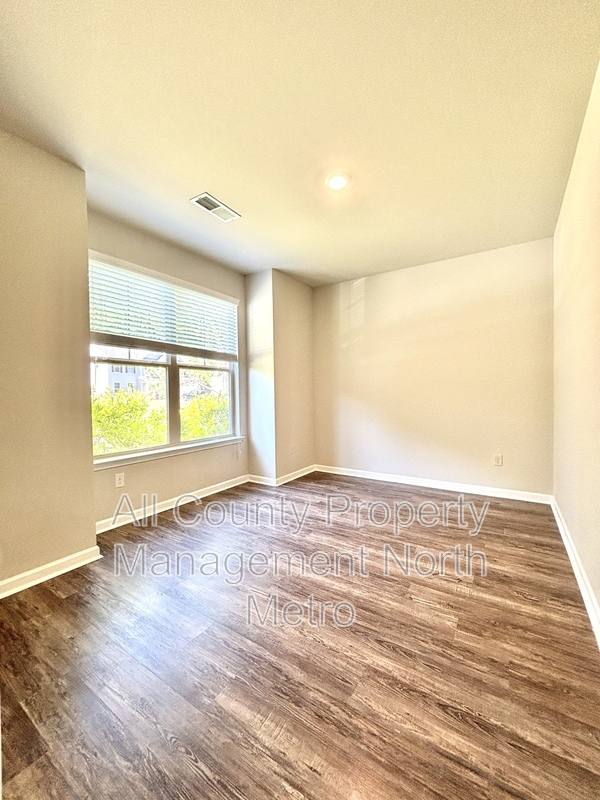 House for rent at 212 Creek View Place, Canton, GA 30114