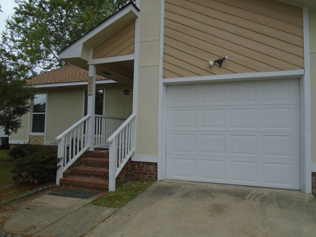 House for rent at 6827 Kizer Dr, Fayetteville, NC 28314