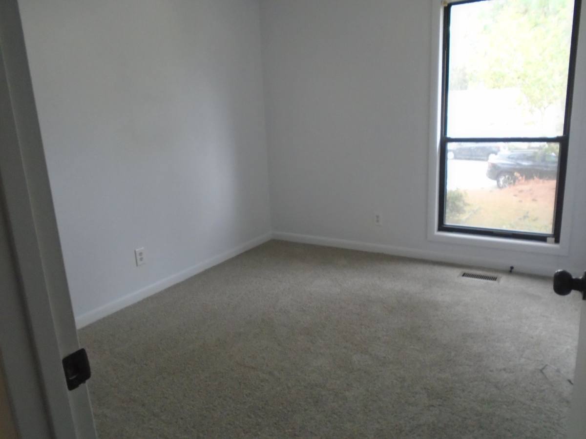 House for rent at 6827 Kizer Dr, Fayetteville, NC 28314