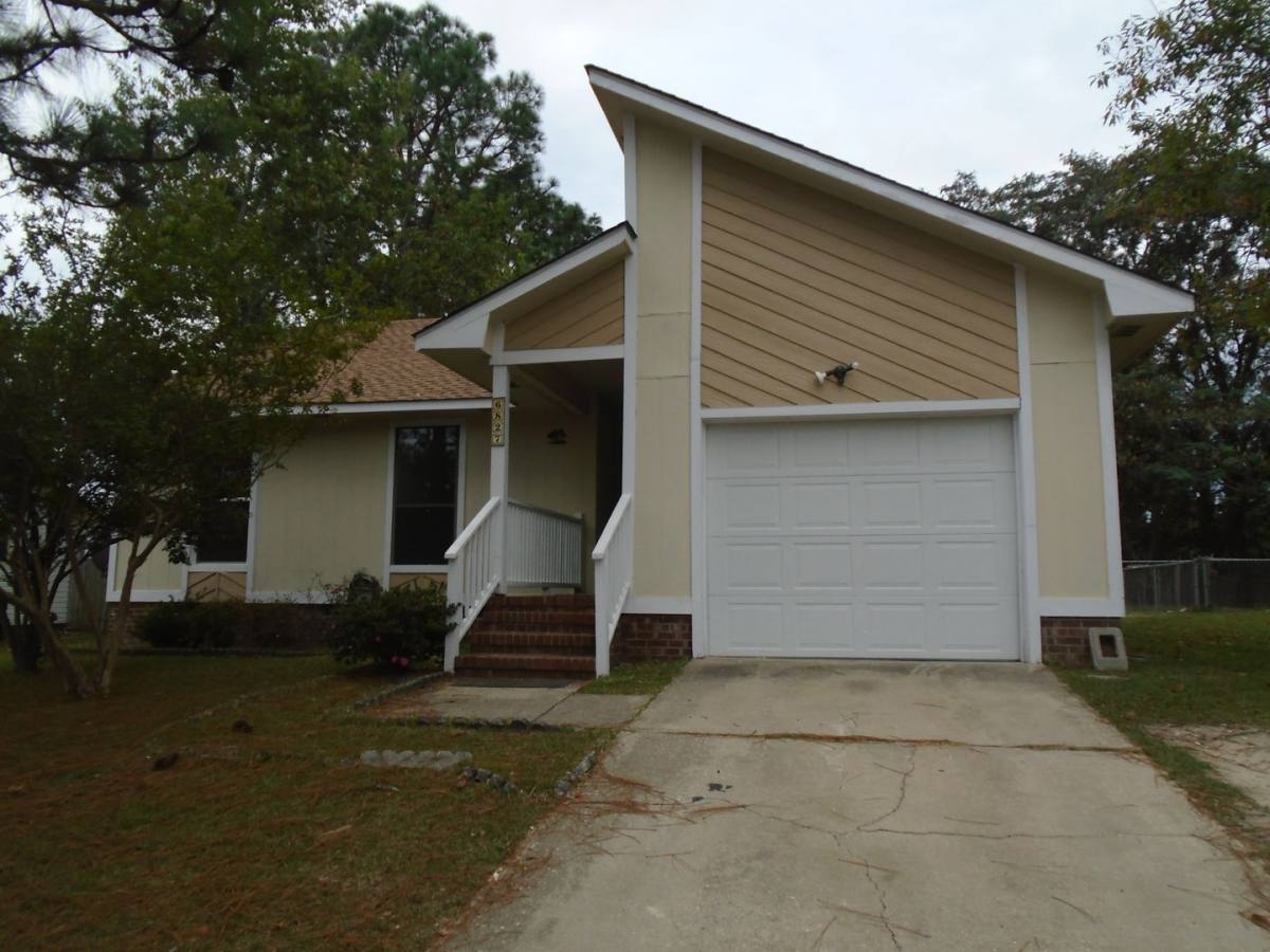House for rent at 6827 Kizer Dr, Fayetteville, NC 28314