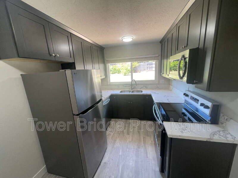 Apartment for rent at 8255 Oahu Dr, Fair Oaks, CA 95628