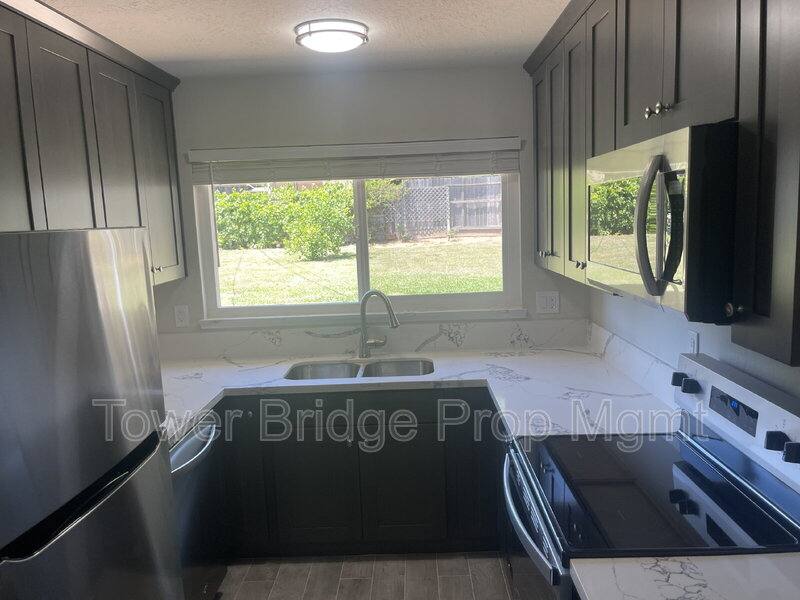 Apartment for rent at 8255 Oahu Dr, Fair Oaks, CA 95628