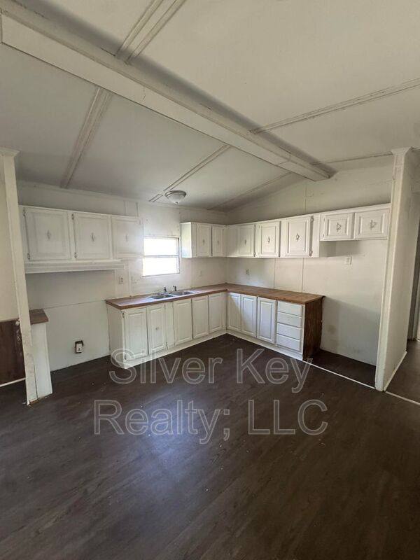House for rent at 525 Scott St #5, Tellico Plains, TN 37385