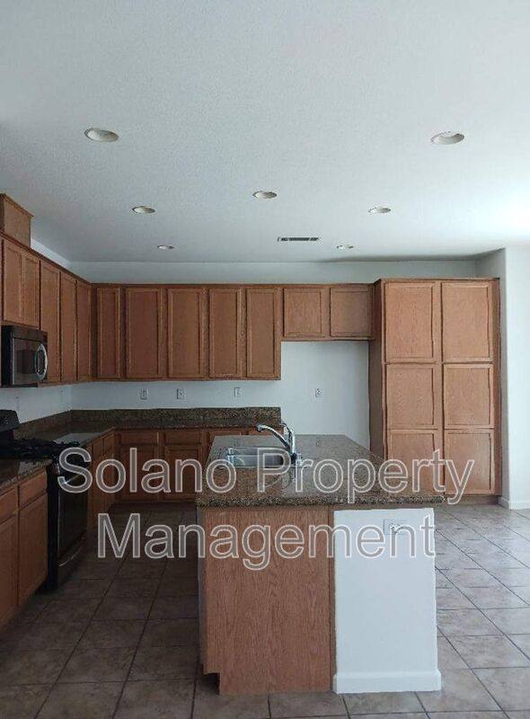 Apartment for rent at 2435 Hanson Dr, Fairfield, CA 94533