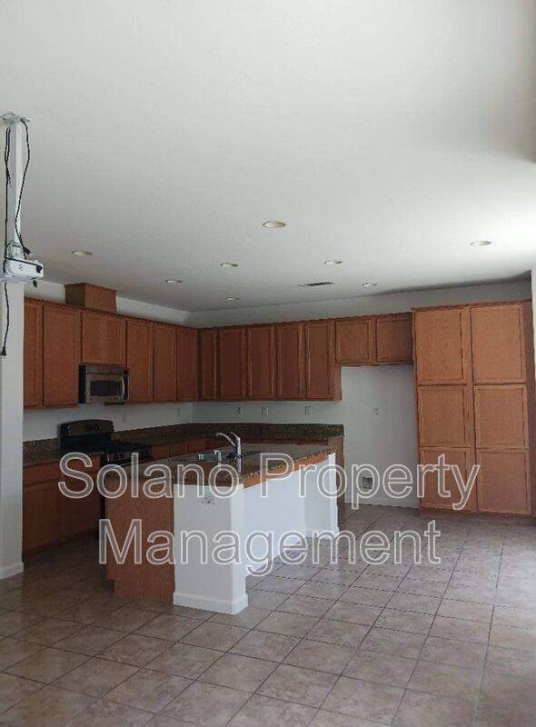 Apartment for rent at 2435 Hanson Dr, Fairfield, CA 94533