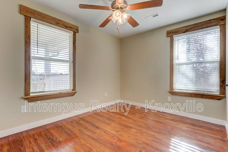 House for rent at 605 Booth St, Knoxville, TN 37919