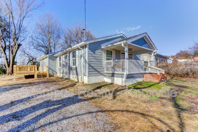 House for rent at 605 Booth St, Knoxville, TN 37919