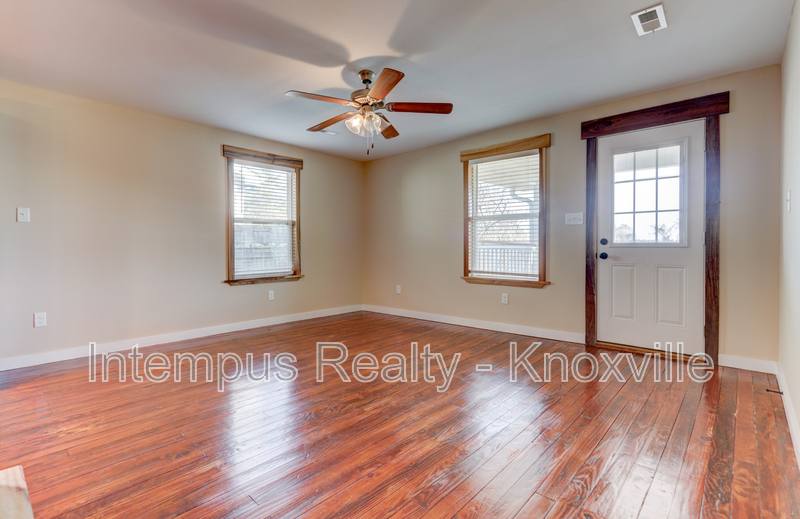 House for rent at 605 Booth St, Knoxville, TN 37919