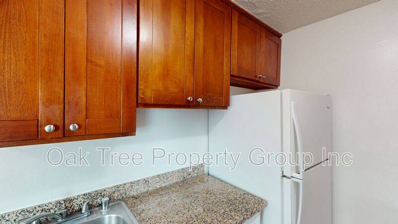 House for rent at 955 75th Ave #B, Oakland, CA 94621
