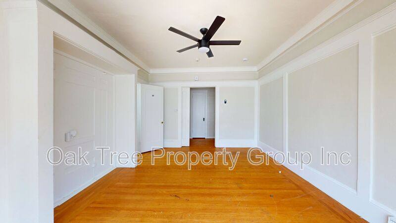 House for rent at 1502 Alice St #9, Oakland, CA 94612