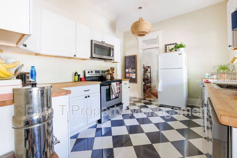 Apartment for rent at 2202 Bull St, Savannah, GA 31401