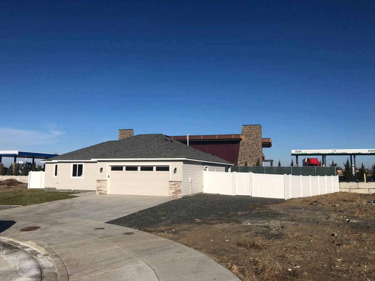 House for rent at 3301 Crabapple Court, Moses Lake, WA 98837