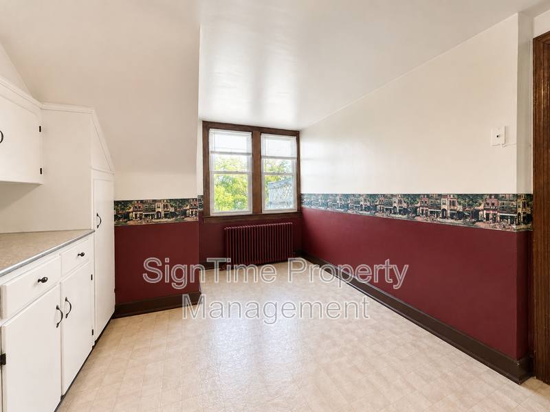 Apartment for rent at 231 N Cleveland Ave #5, Hagerstown, MD 21740