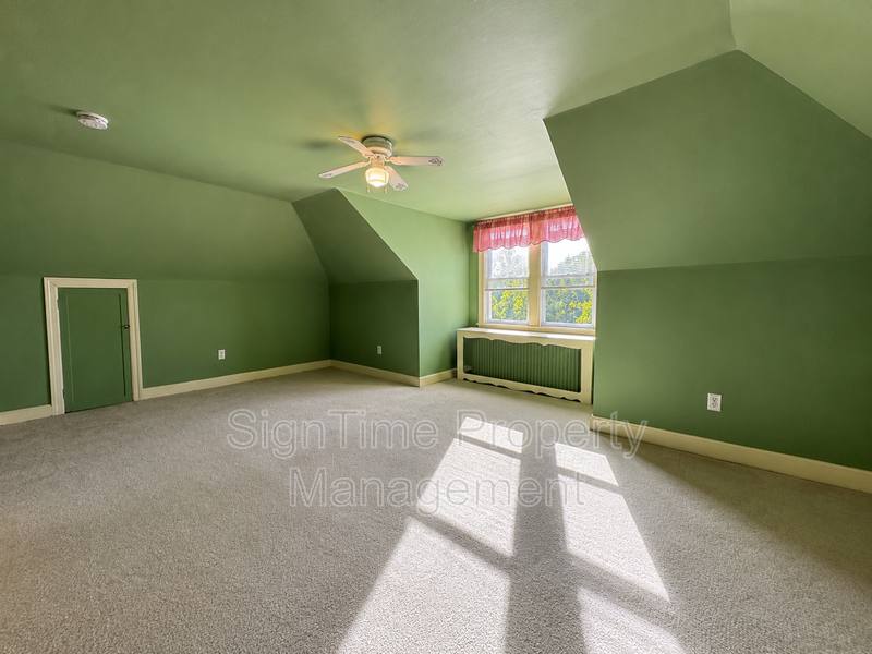 Apartment for rent at 231 N Cleveland Ave #5, Hagerstown, MD 21740
