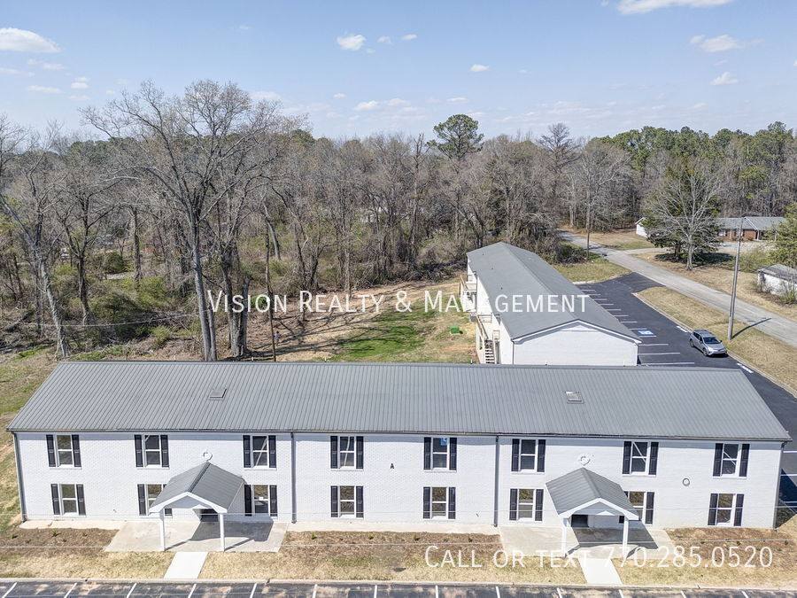 Apartment for rent at 102 Sewell Rd, Bremen, GA 30110